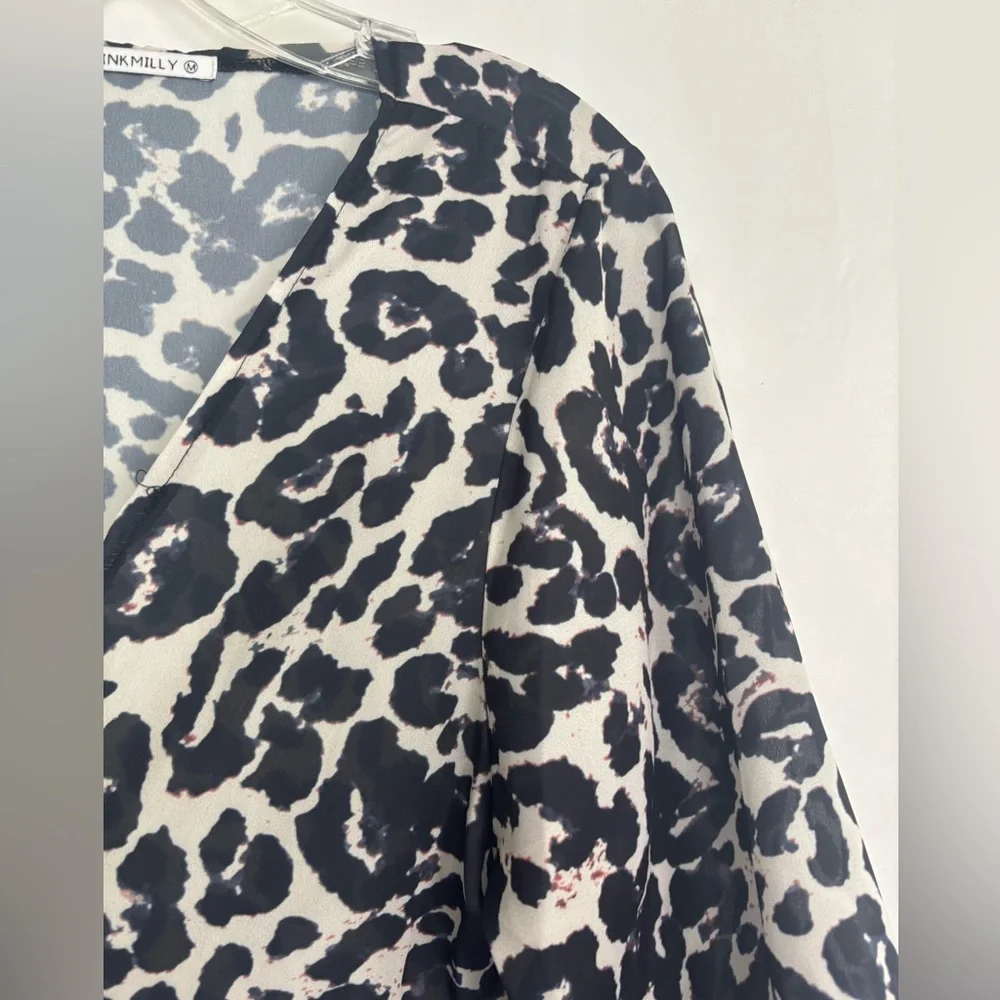 Pink Milly leopard print open-front garment is a lightweight, sheer kimono - Picture 5 of 10